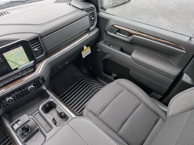 New 2026 Sterling Metallic GMC Elevation image 17