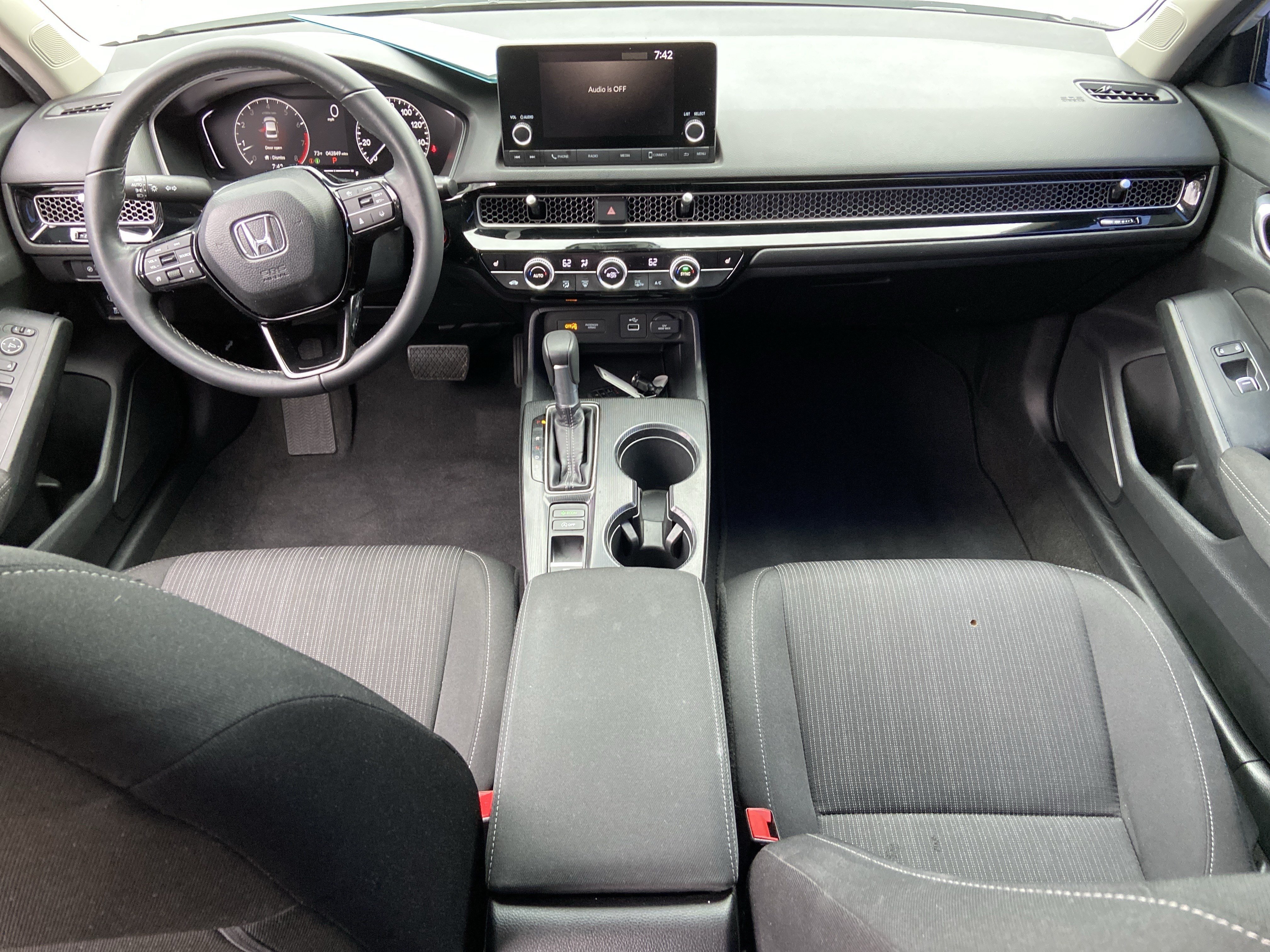 Used 2024 Platinum White Pearl Honda EX image 47