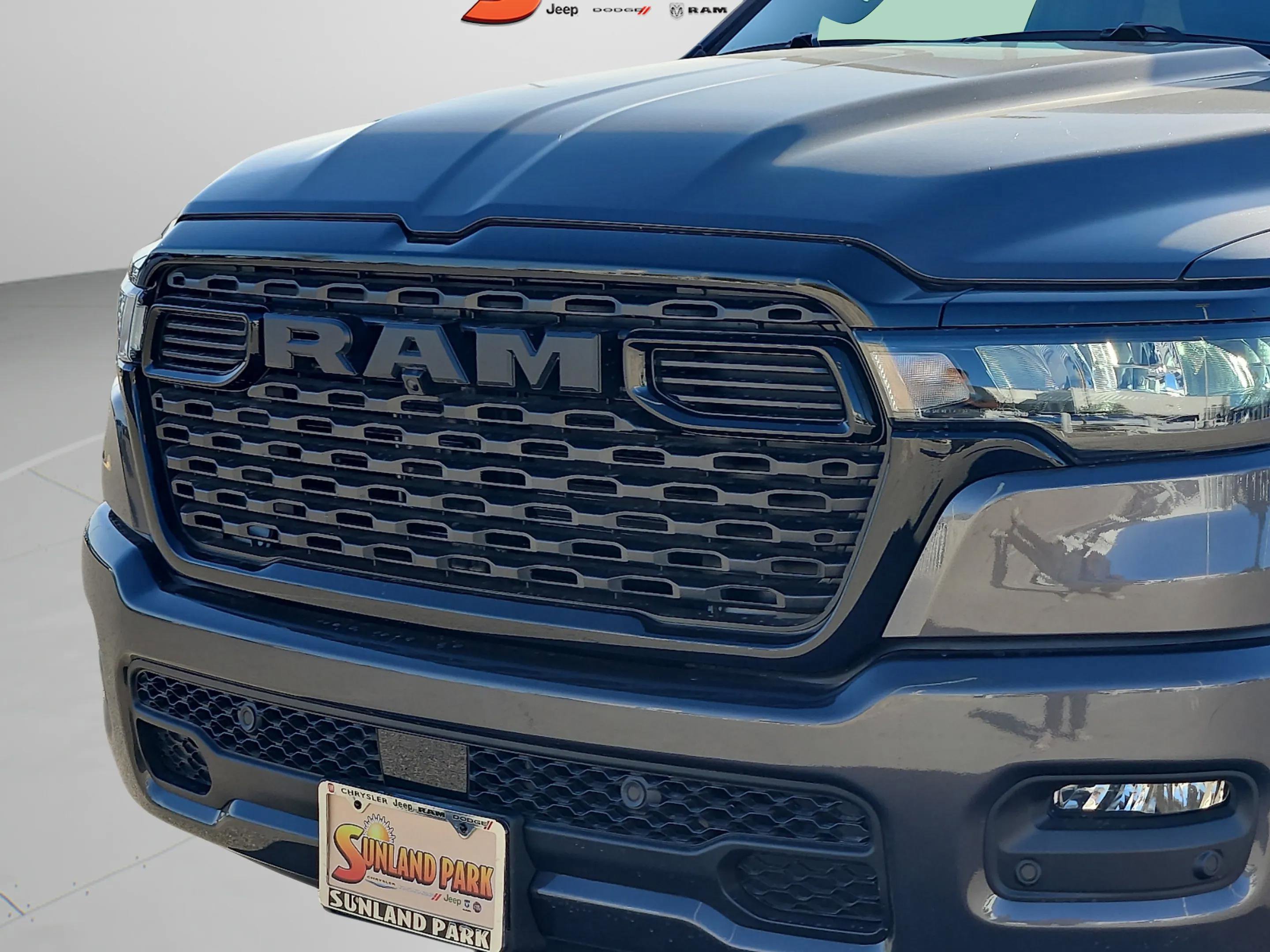 New 2026 Granite Crystal Metallic Clear-Coat Exterior Paint RAM Lone Star image 27