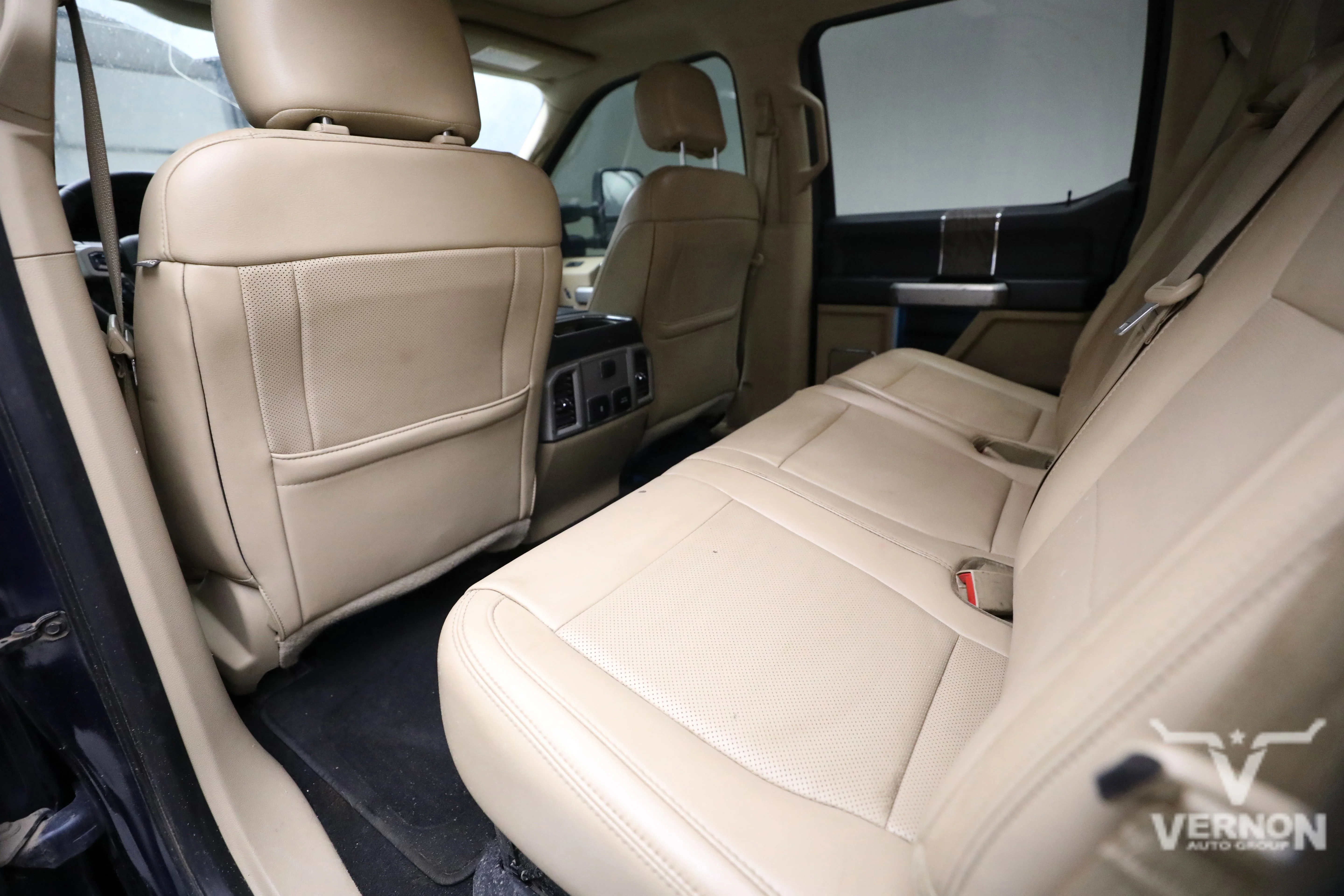 Pre-Owned 2019 Ford Super Duty F-250 Lariat Crew Cab 4x4 Fx4