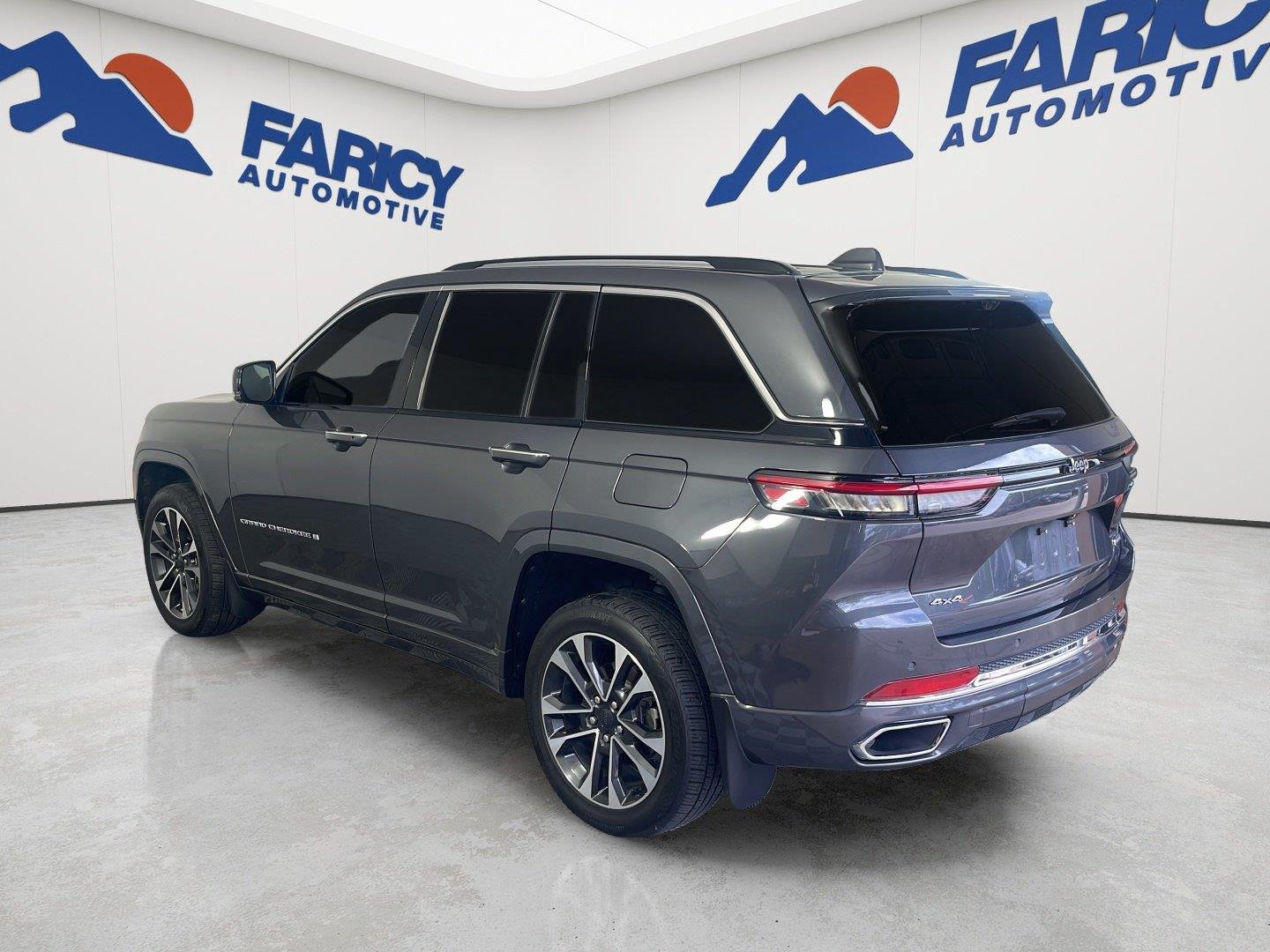 Used 2022 Baltic Gray Metallic Clearcoat Jeep Overland image 9