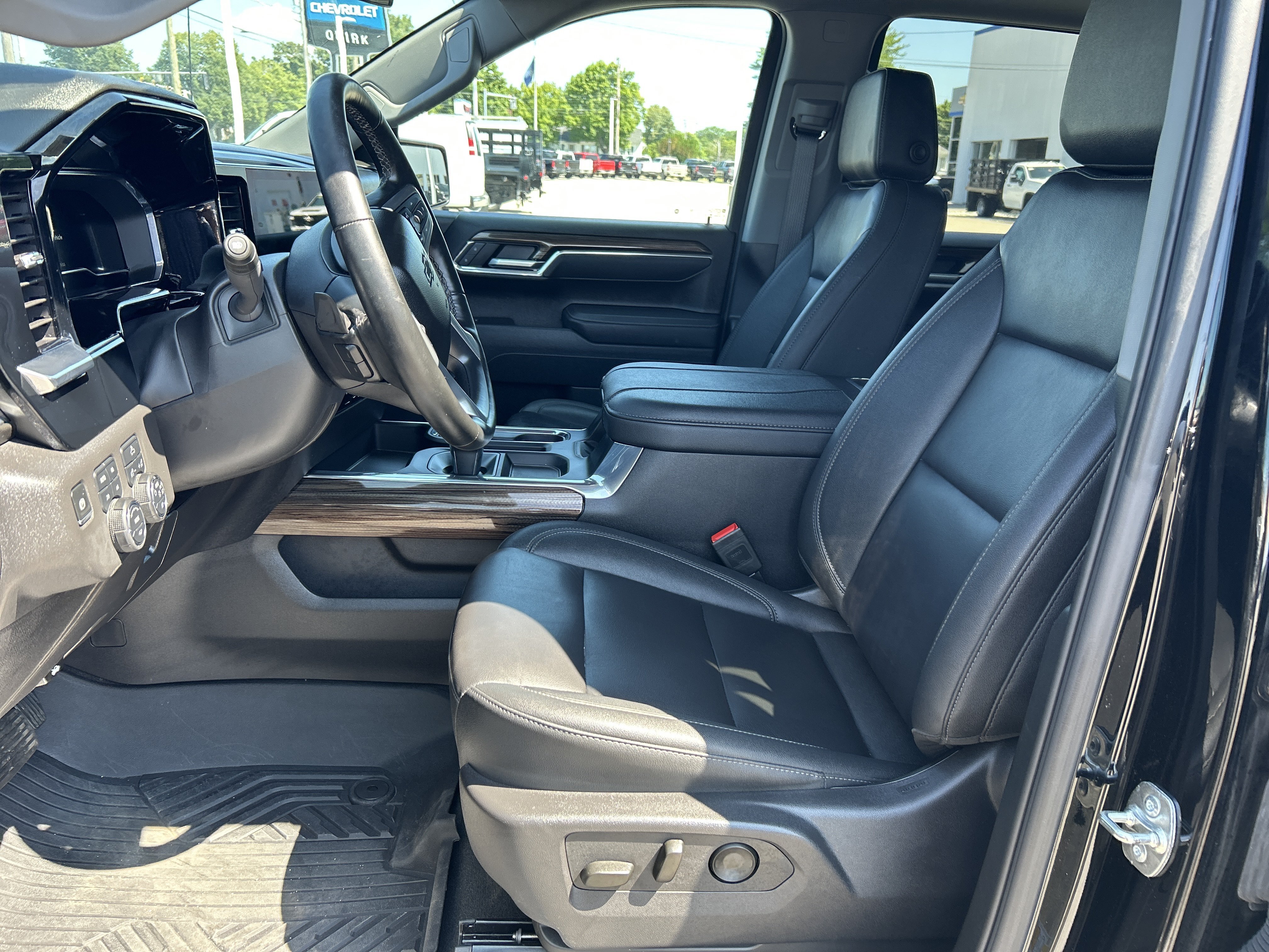 Used 2025 Black Chevrolet LT Trail Boss image 9