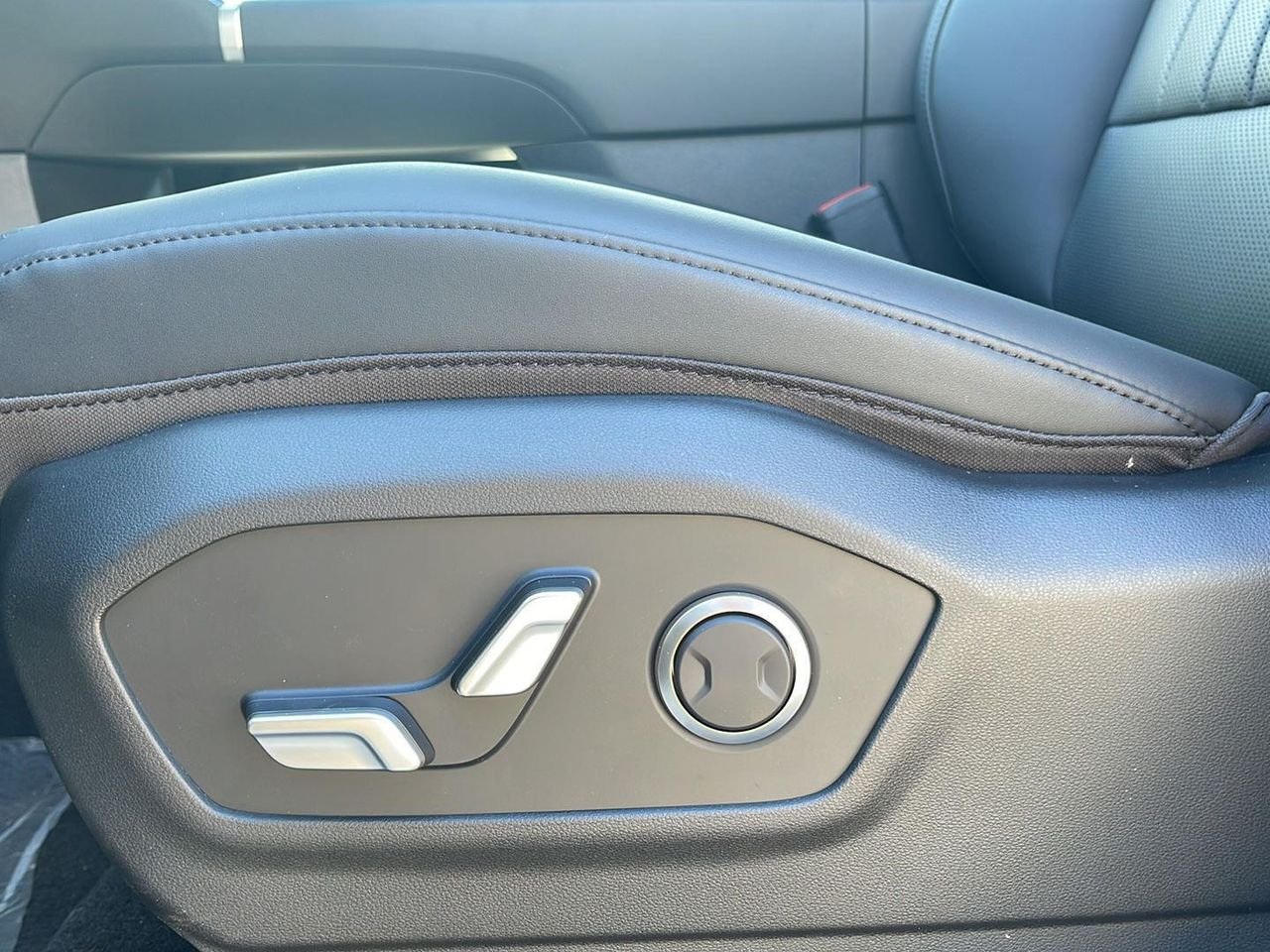 New 2026 Hampton Gray Hyundai SEL image 67