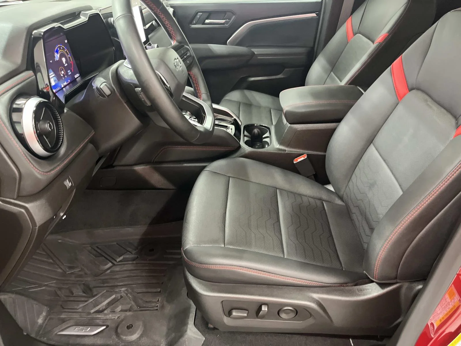Used 2024 Radiant Red Tintcoat Chevrolet Z71 image 11