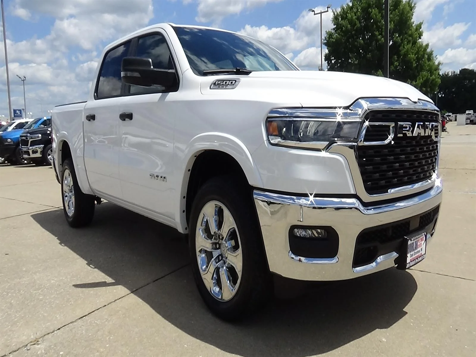 Certified Used 2025 Bright White Clear Coat (pw7) RAM Big Horn image 4