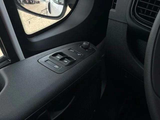 New 2026 Bright White Clearcoat RAM Base image 25