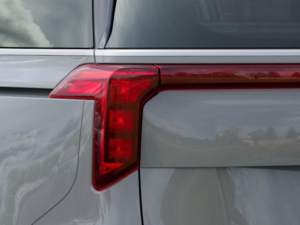 New 2027 Ceramic Silver Kia LXS image 11