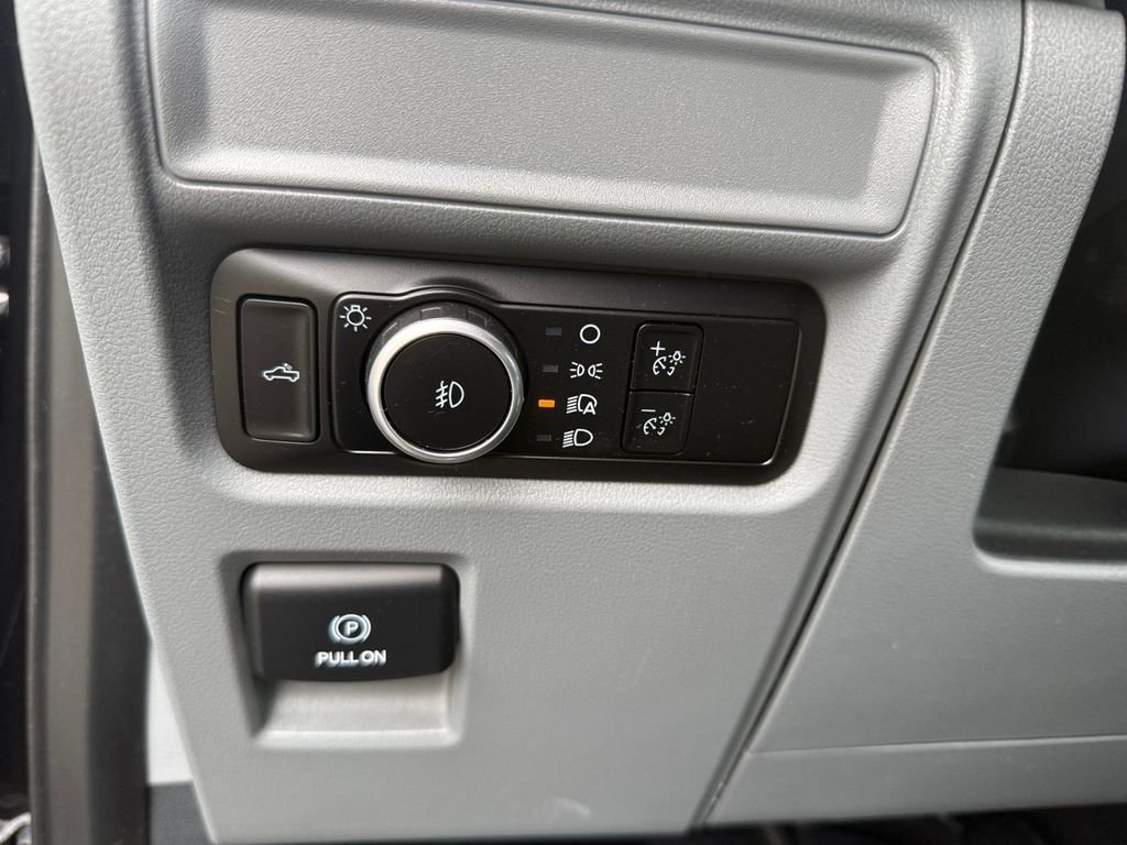 Used 2023 Black Ford XLT image 26