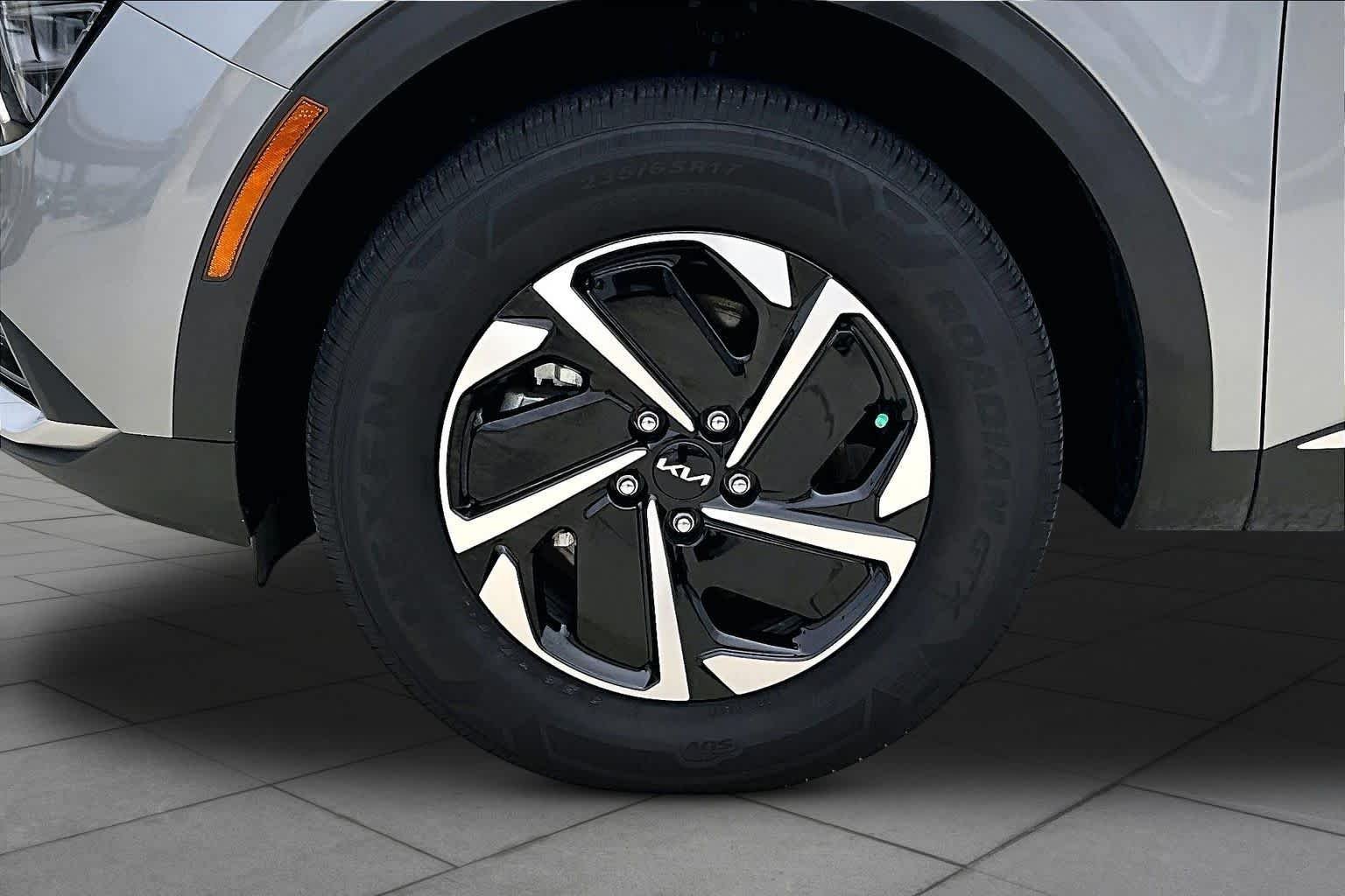 Used 2024 Steel Gray Kia LX image 11
