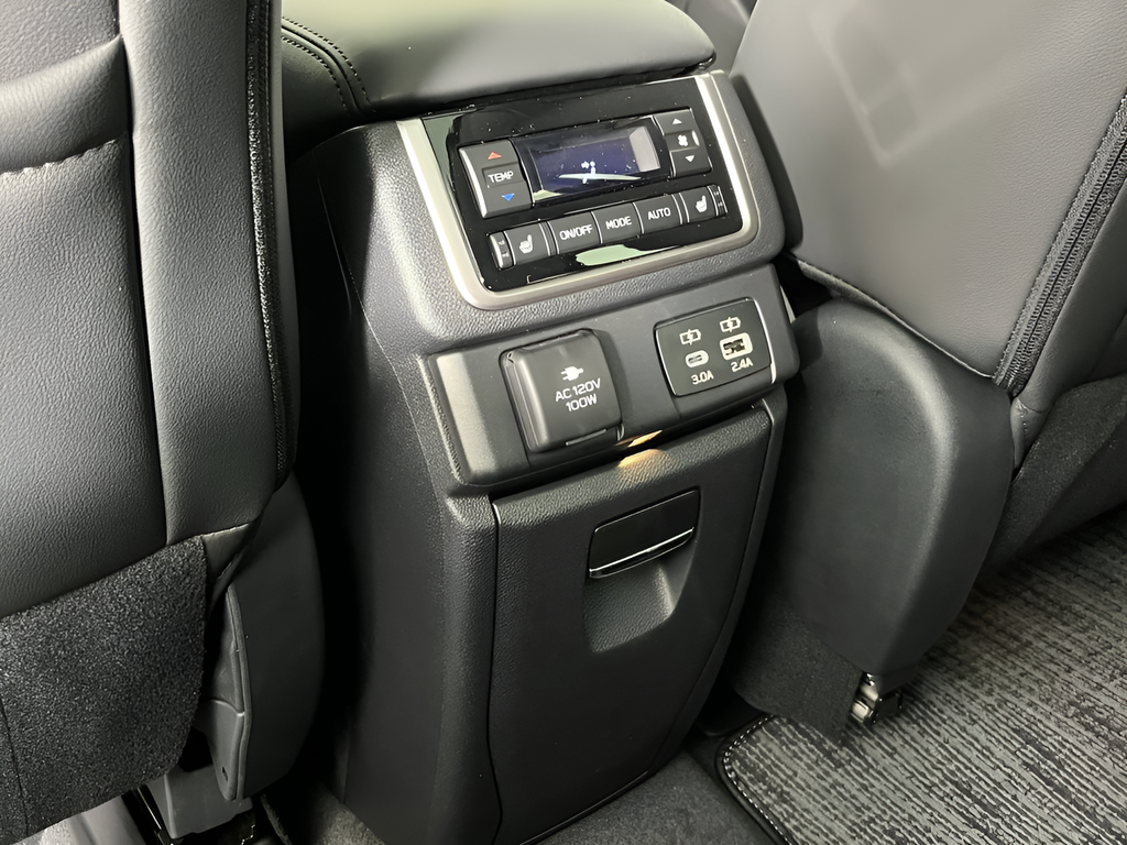 New 2026 CRYSTAL BLACK SILICA Subaru Touring 7-Passenger image 21