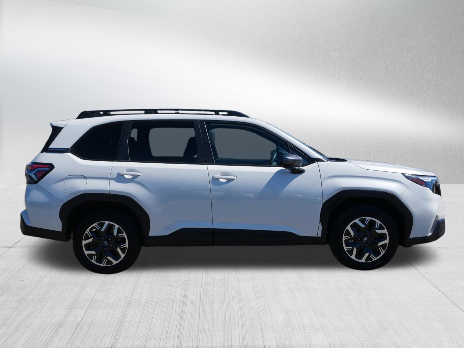 Used 2025 Crystal White Pearl Subaru Premium image 8