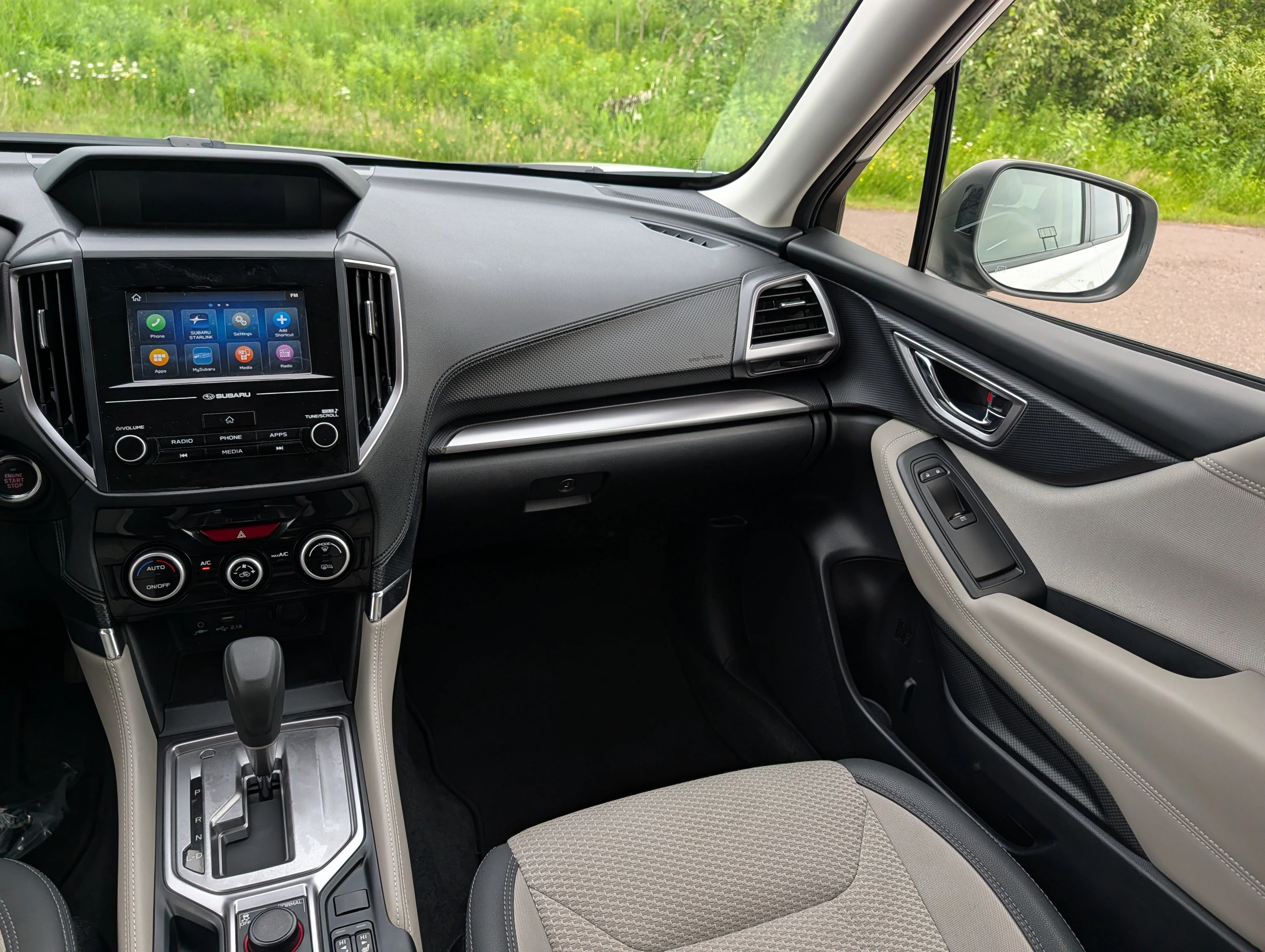 Used 2024 Crystal White Pearl Subaru Premium image 11