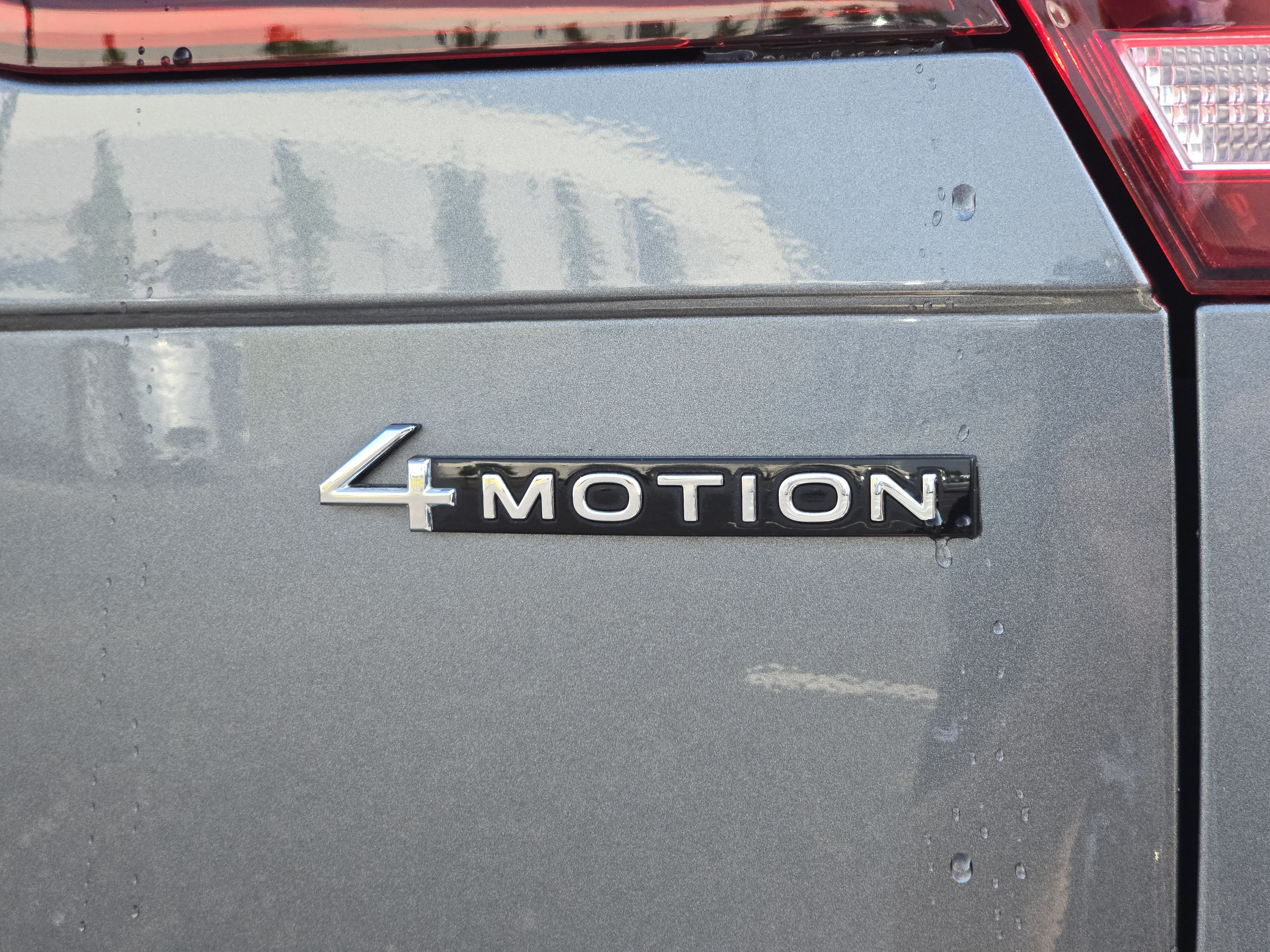 Certified Used 2023 Platinum Gray Metallic Volkswagen SE image 13