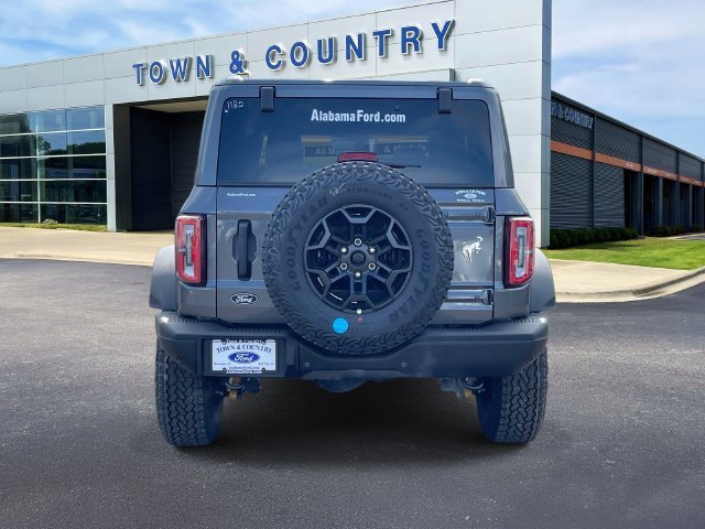 New 2026 Carbonized Gray Metallic Ford Badlands image 3
