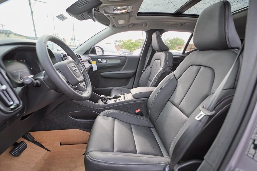 2026 Volvo XC40 Core - Photo 17