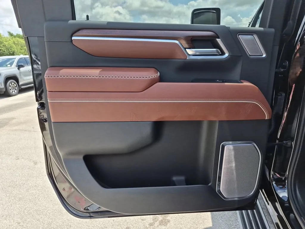 New 2026 Onyx Black GMC Denali Ultimate image 38