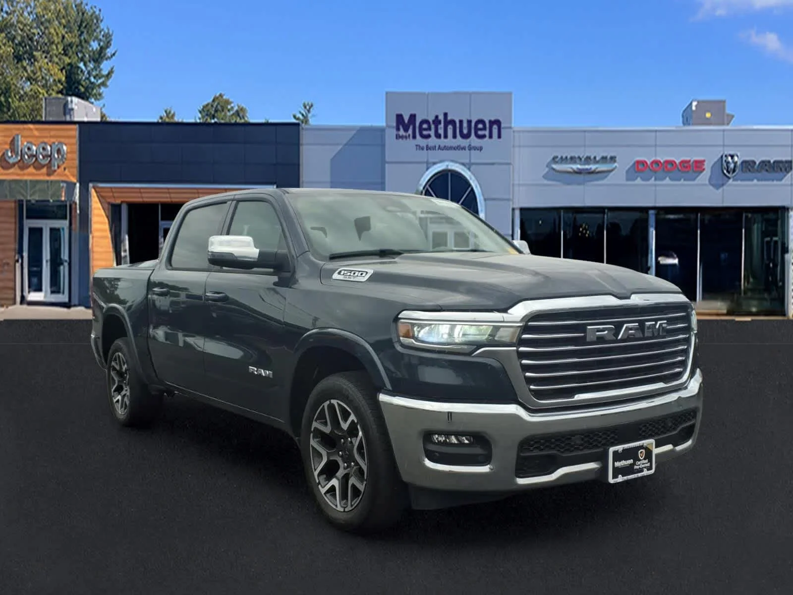2025 RAM 1500 Laramie 4x4 Crew Cab 5'7's photo
