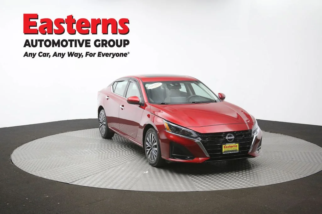 Used 2023 Red Nissan 2.5 SV image 49