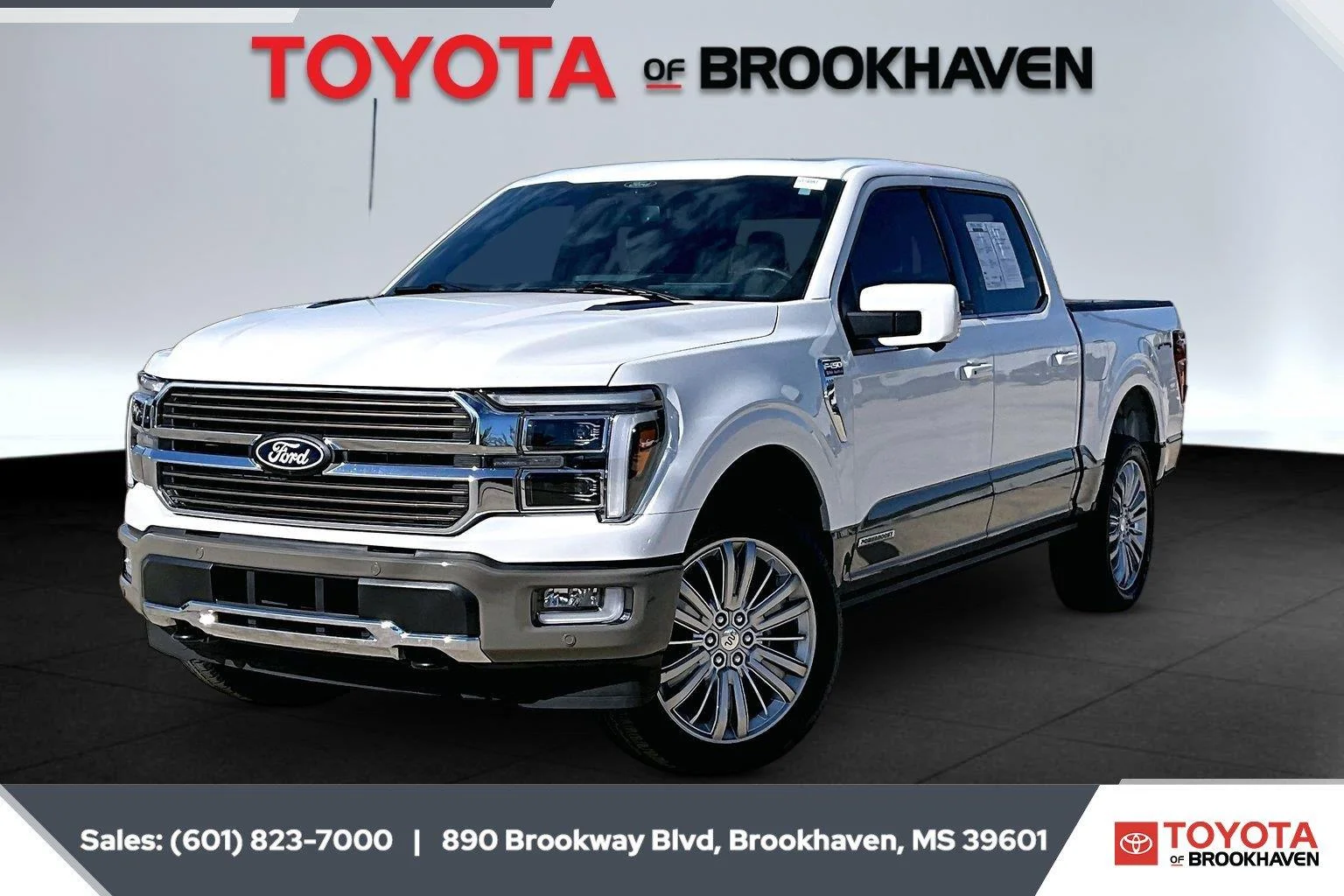 Used 2025 Star White Metallic Tri-Coat/Marsh Gray Ford King Ranch image 10