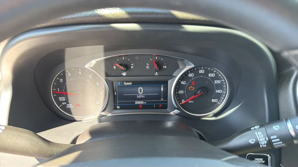 Used 2023 Silver GMC SLE image 22