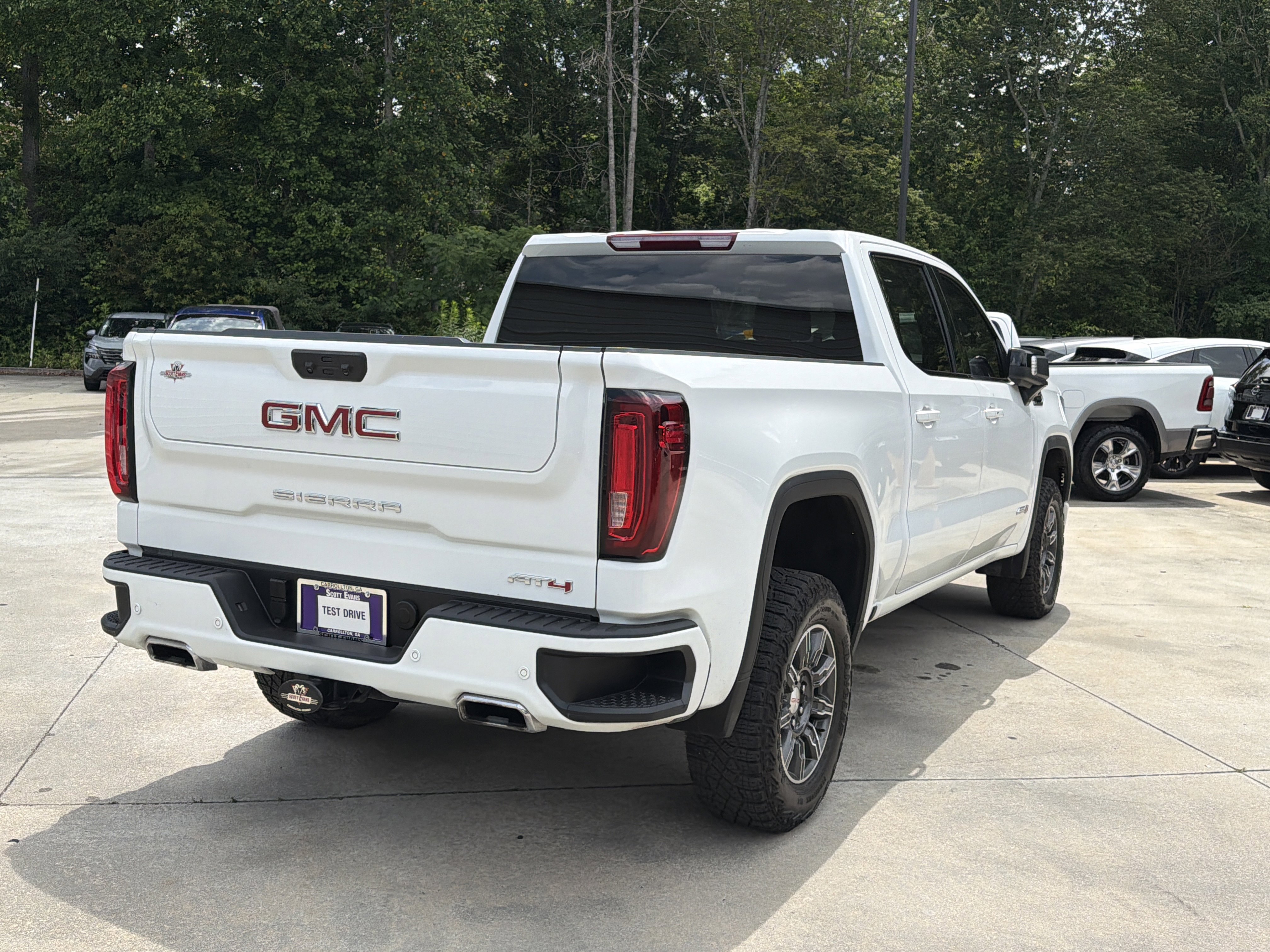 Used 2025 Summit White GMC AT4 image 8