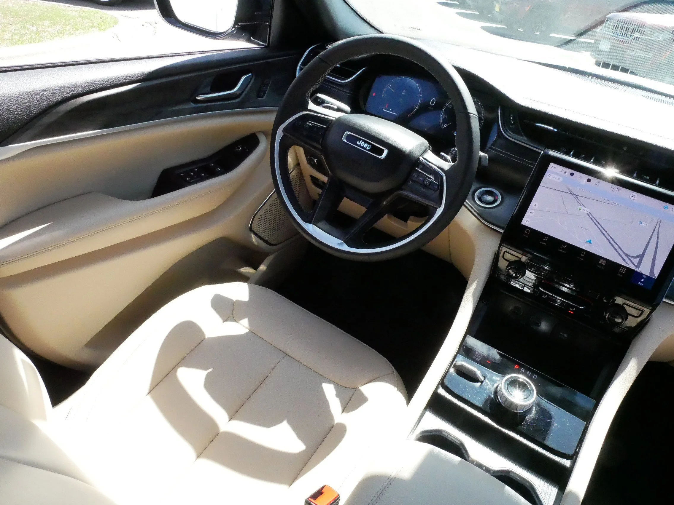 Used 2025 Bright White Clearcoat Jeep Limited image 9