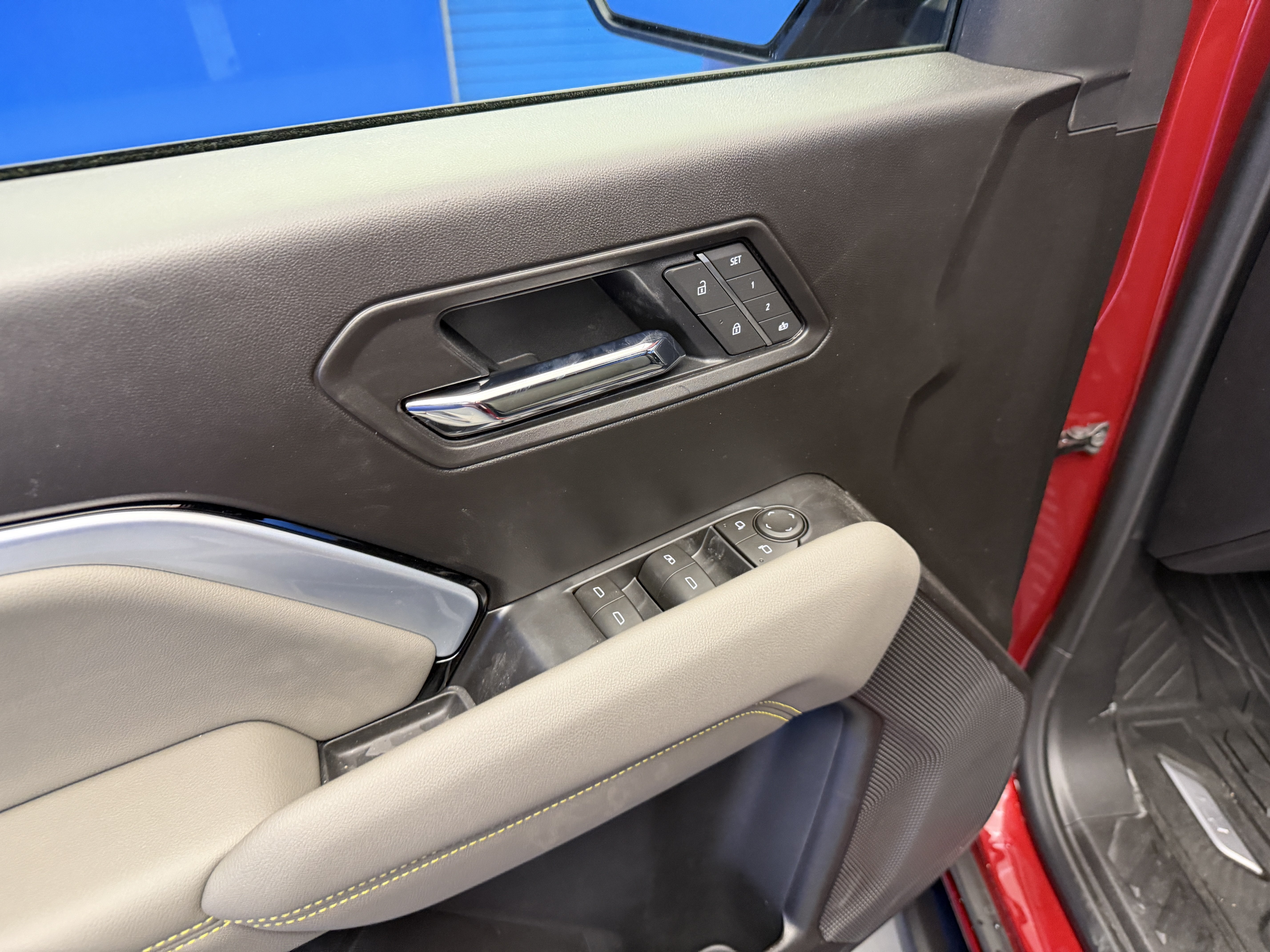 2026 Chevrolet Colorado ZR2 - Photo 10