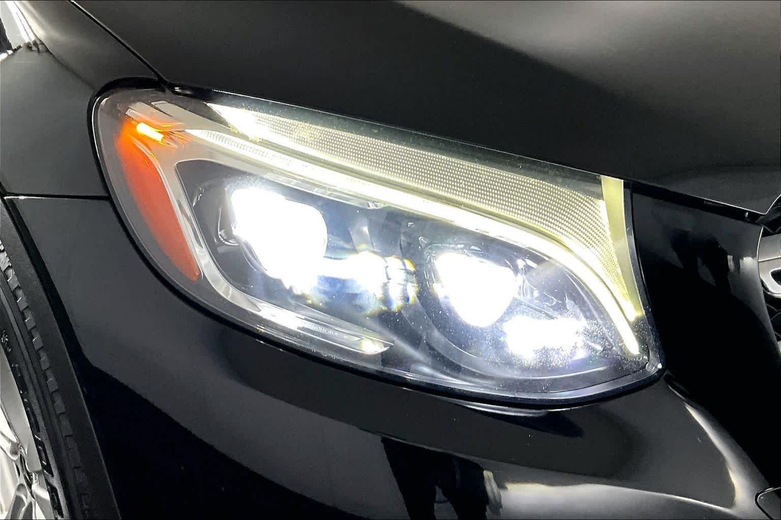 Used 2018 Black Mercedes-Benz GLC 300 image 24