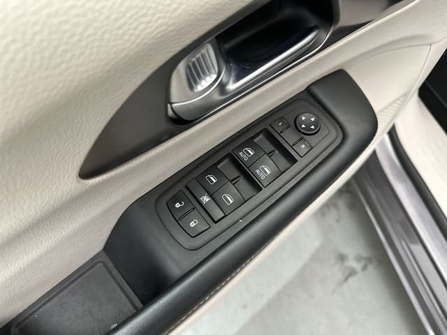 Used 2023 Gray Chrysler Touring L image 19