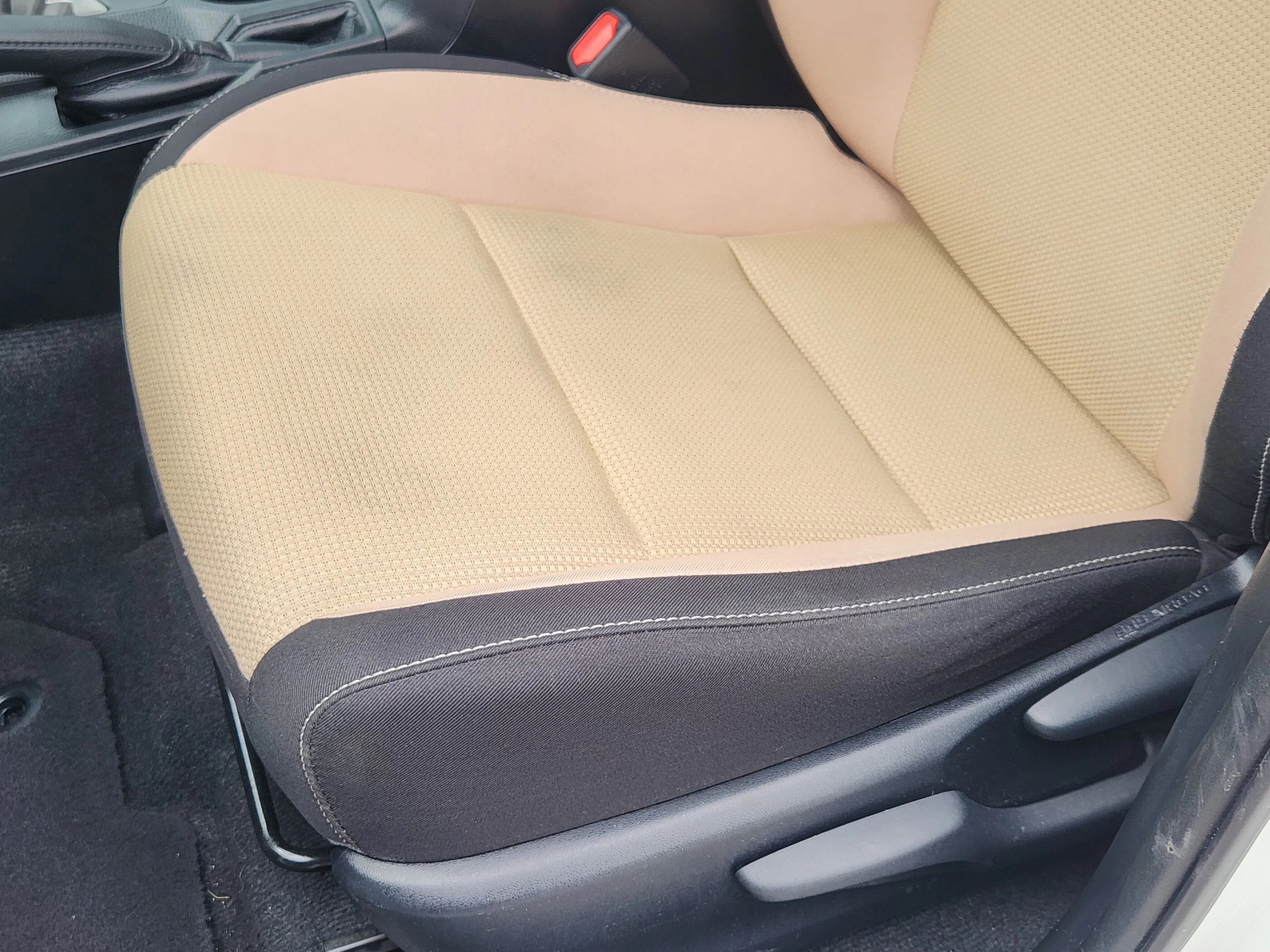 Used 2017  Toyota XLE image 23