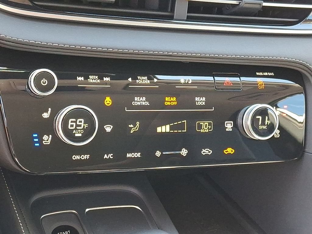 New 2026 GRAPHITE SHADOW INFINITI Luxe AWD image 13
