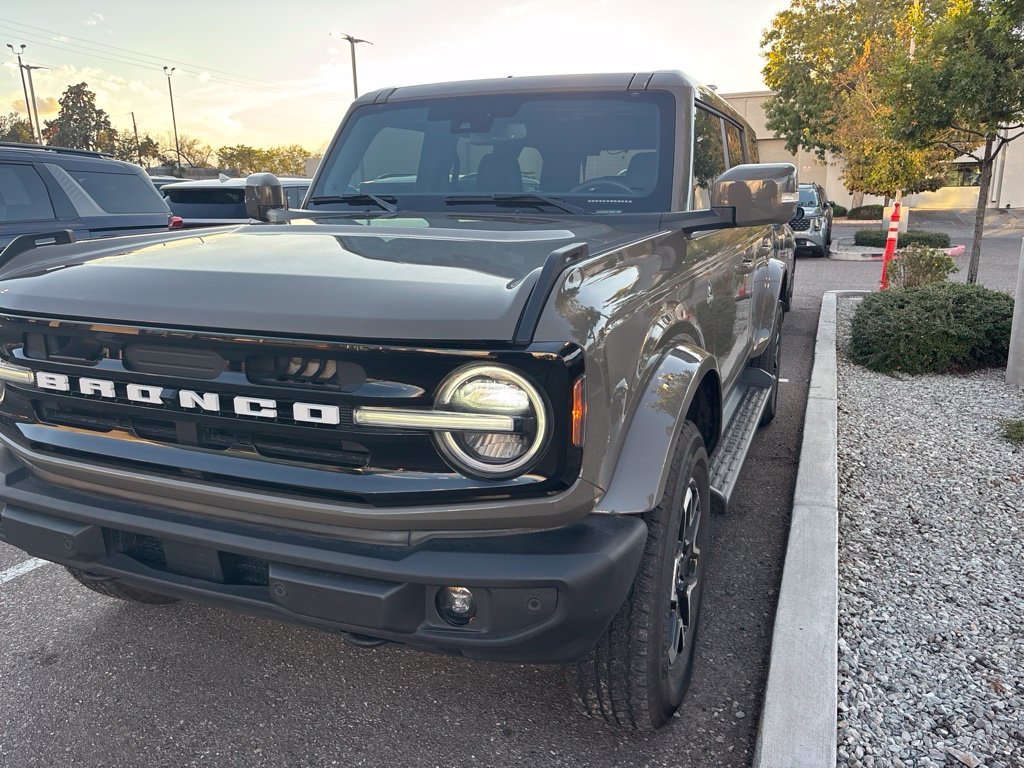 Used 2025 Gray Ford Outer Banks image 2