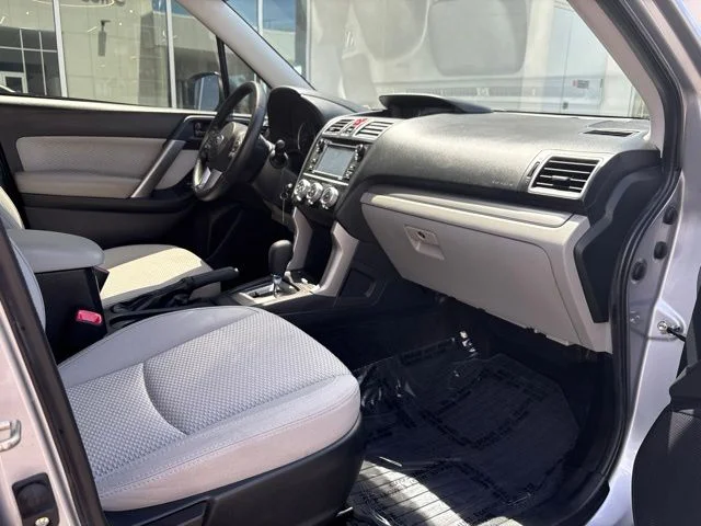 Used 2017 Silver Subaru 2.5i image 12