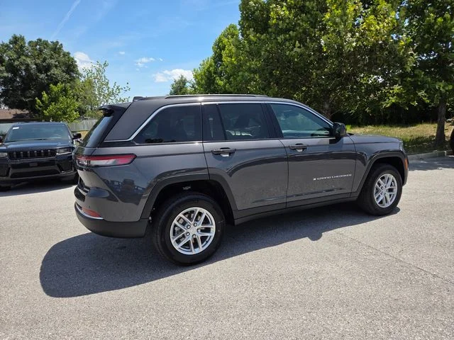 New 2026 Baltic Gray Metallic Clear-Coat Exterior Paint Jeep Laredo X image 13