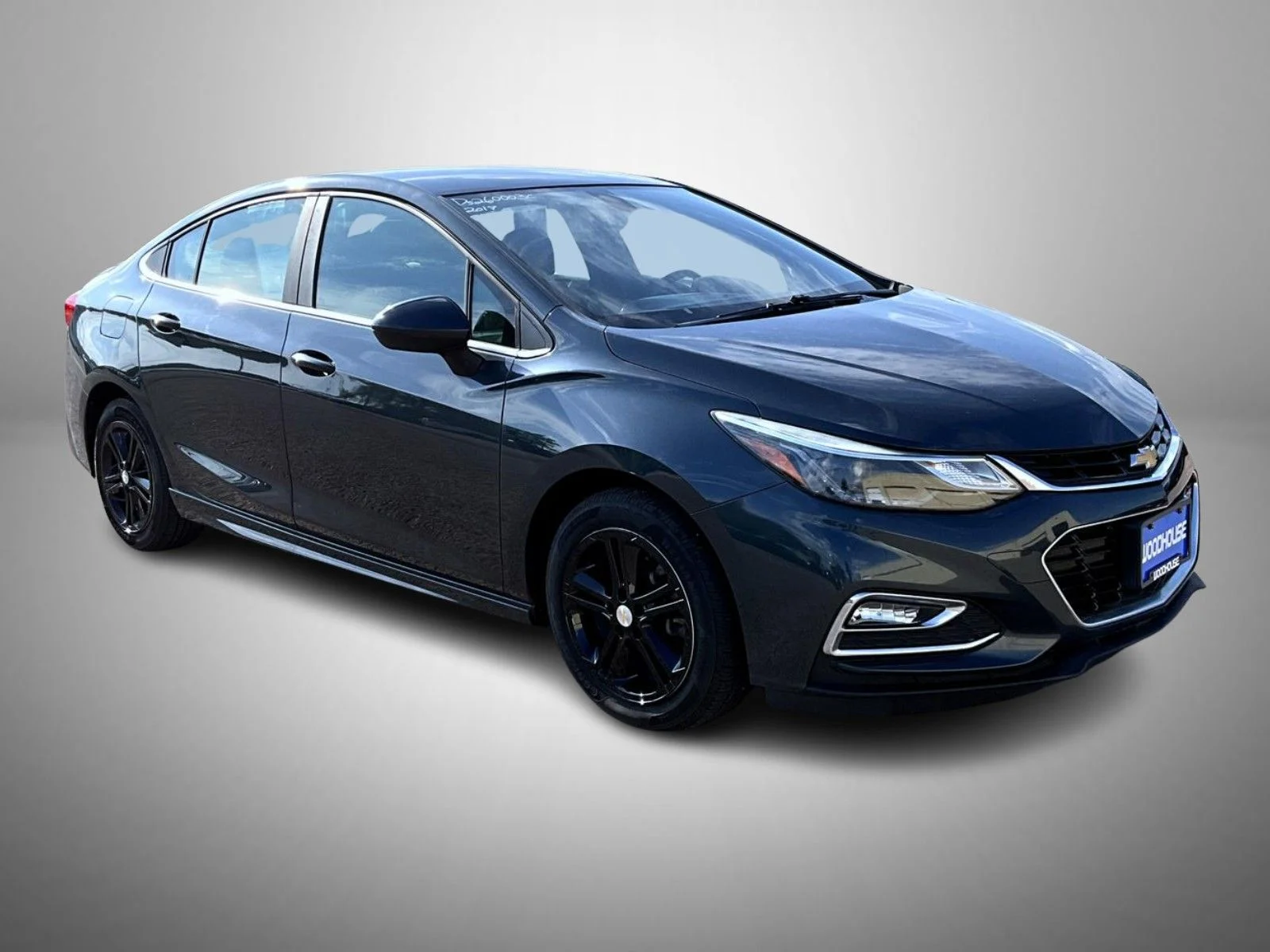Used 2017 Gray Chevrolet LT image 3