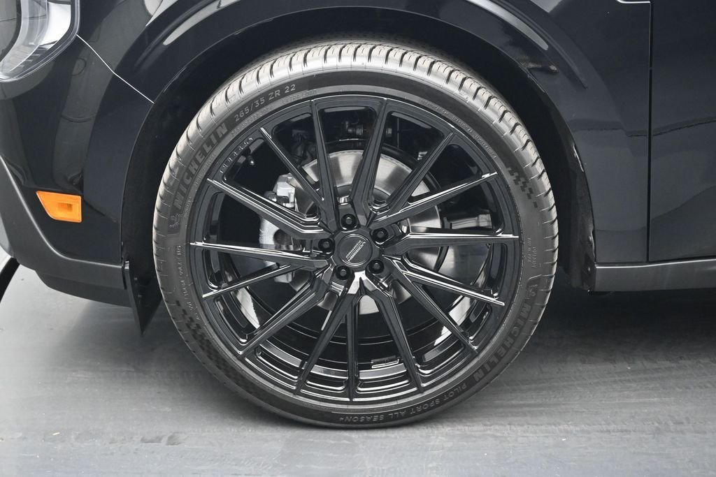 New 2026 Shadow Black Ford XLT image 21