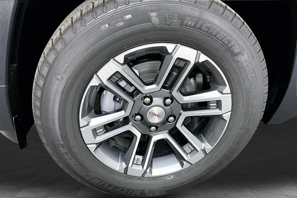 New 2027 Sterling Metallic GMC Elevation image 13