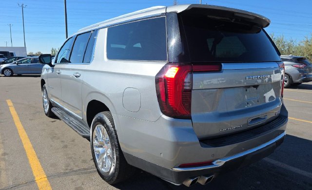 Used 2025 Sterling Metallic GMC Denali image 5