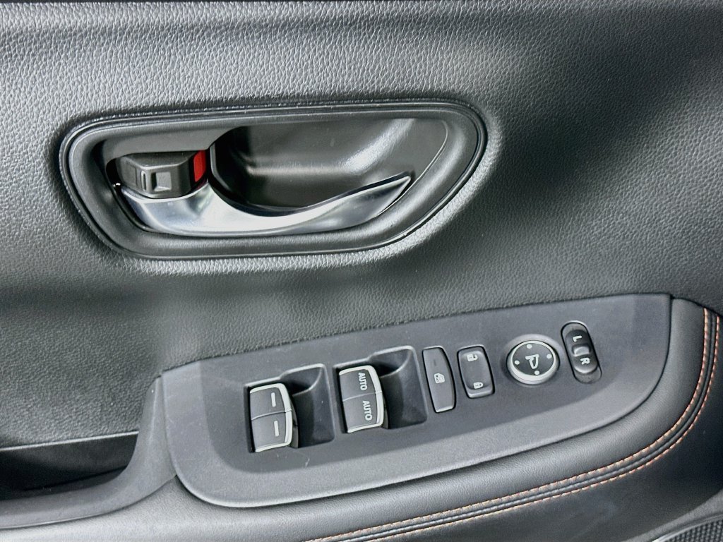 2025 Honda HR-V Sport - Photo 17