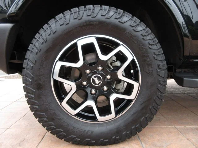 2022 Ford Bronco 4-Door Outer Banks - Photo 8