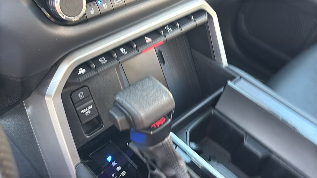 2025 Toyota Sequoia Platinum - Photo 23