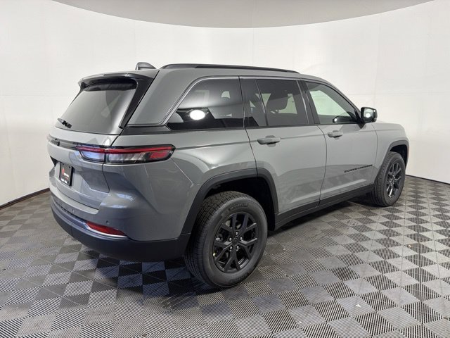 New 2027 Gray Jeep Altitude image 13