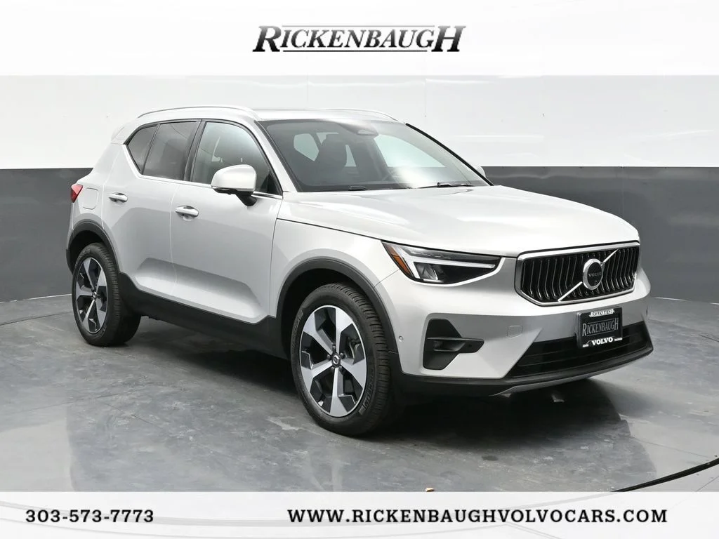 2025 Volvo XC40 B5 Plus Bright AWD's photo