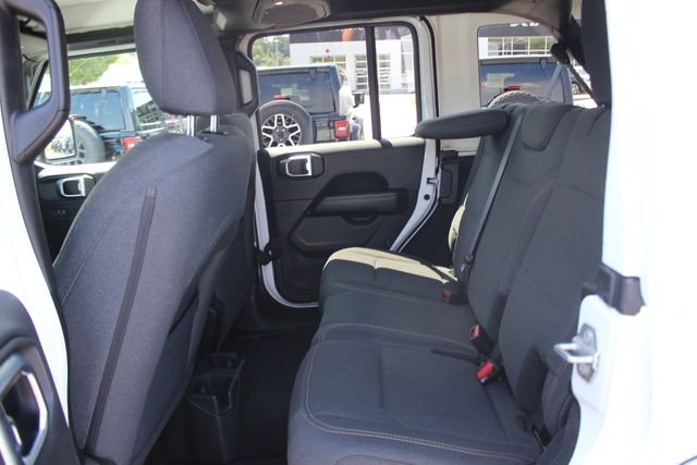 Used 2025 White Jeep Sahara image 23