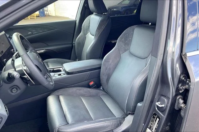 2025 Lexus RX 350 - Photo 23