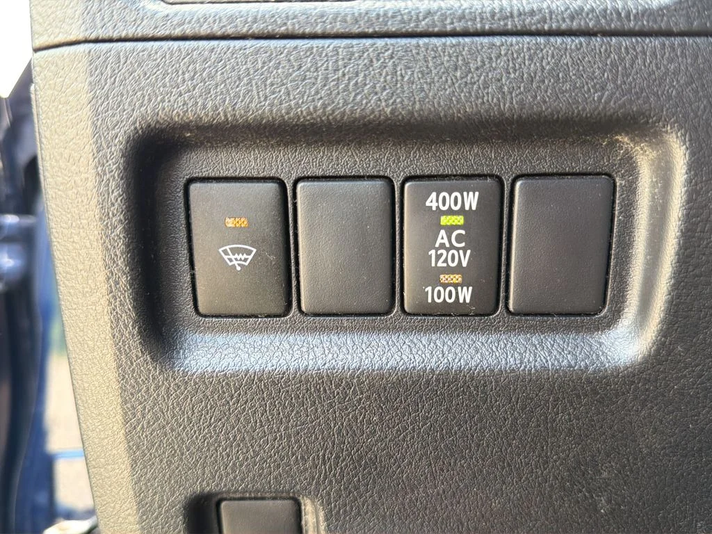 Used 2014 Blue Toyota SR5 Premium image 14