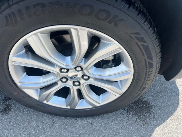 Used 2023 Star White Ford Titanium image 13