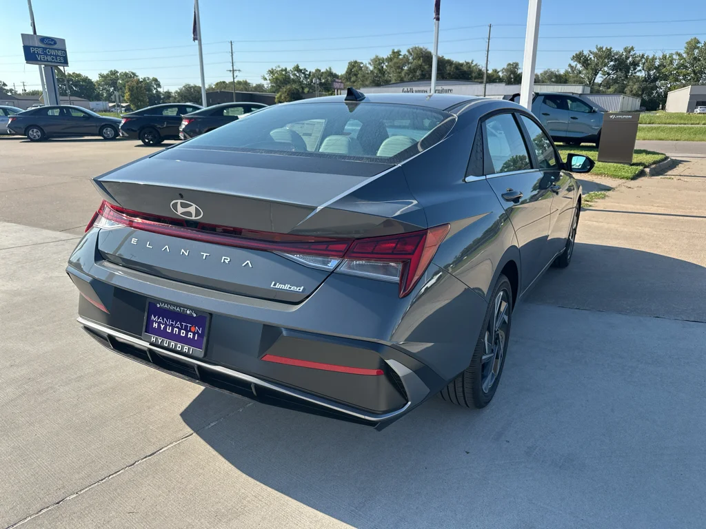 New 2026 Ecotronic Gray Hyundai Limited image 10