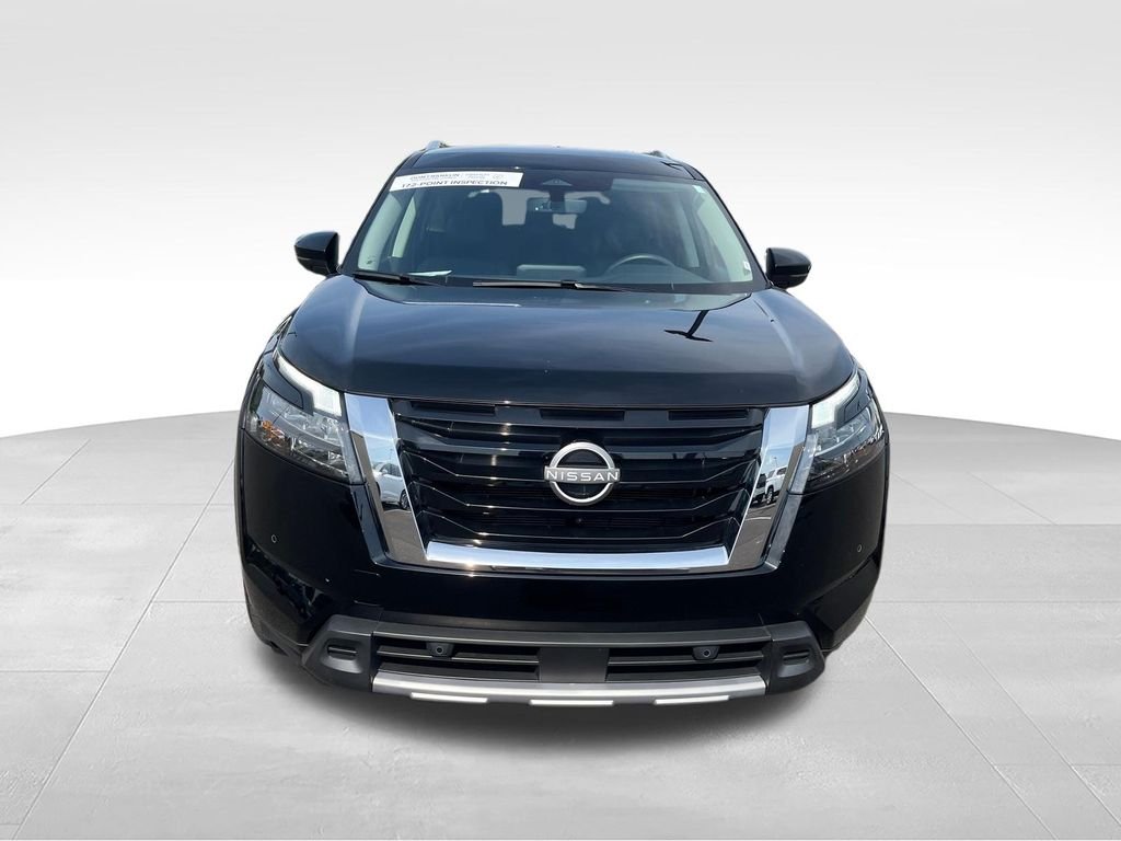 Used 2025 Black Nissan SL image 8