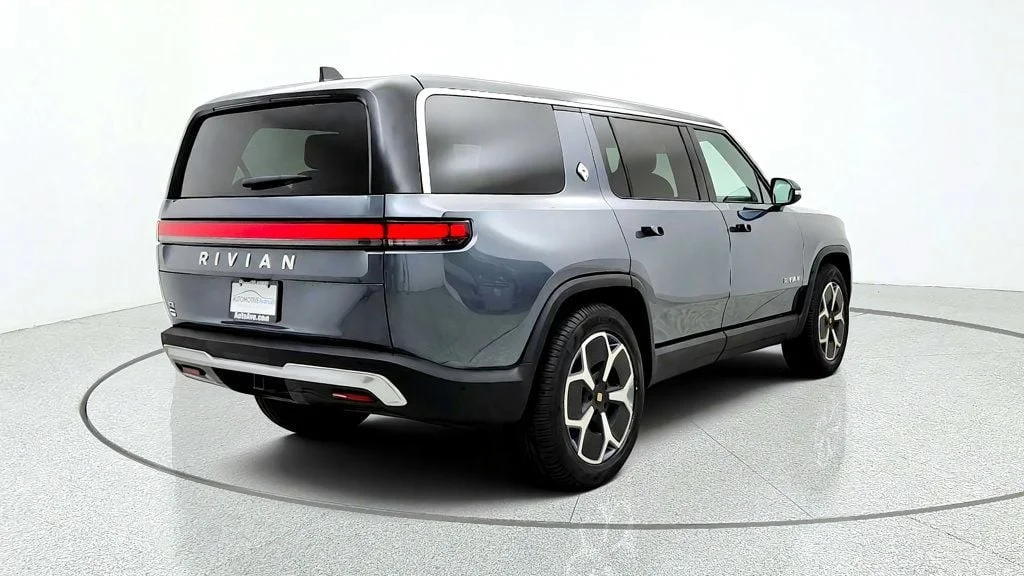 Used 2024 El Cap Granite Rivian Adventure Dual-Motor Large Pack image 5
